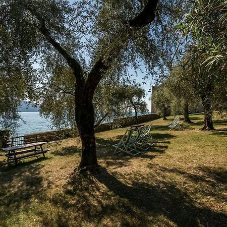 Oleandro Apartment Directly On The Lake Gargnano Εξωτερικό φωτογραφία