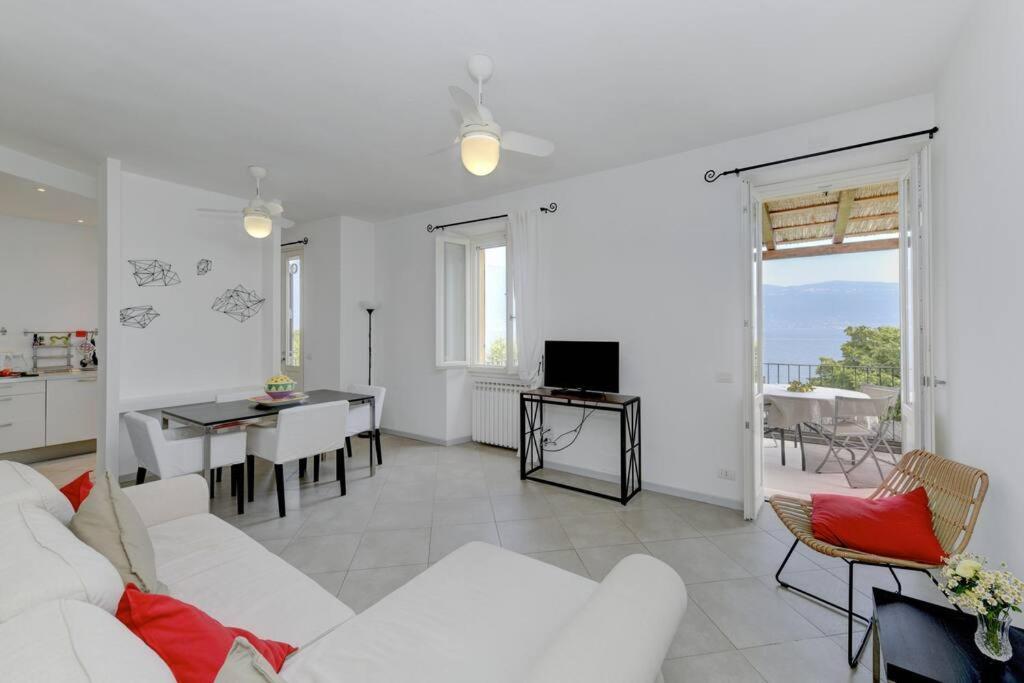 Oleandro Apartment Directly On The Lake Gargnano Εξωτερικό φωτογραφία