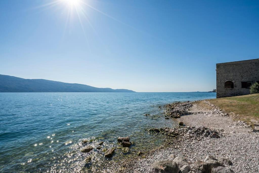 Oleandro Apartment Directly On The Lake Gargnano Εξωτερικό φωτογραφία