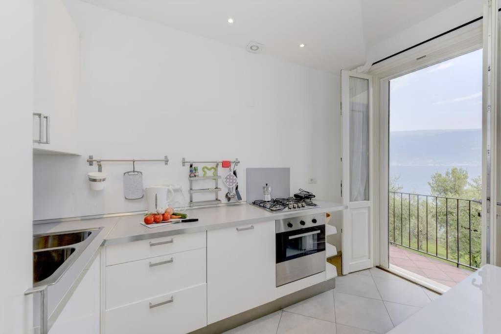 Oleandro Apartment Directly On The Lake Gargnano Εξωτερικό φωτογραφία