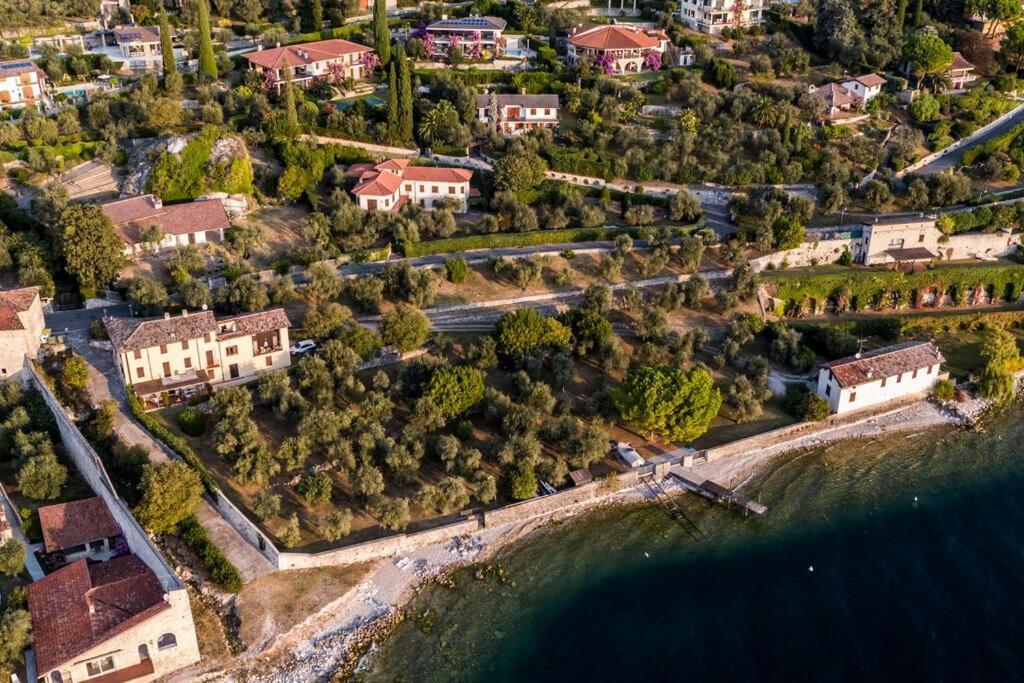 Oleandro Apartment Directly On The Lake Gargnano Εξωτερικό φωτογραφία